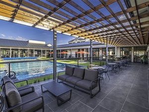 Apartment in Somerset West Central