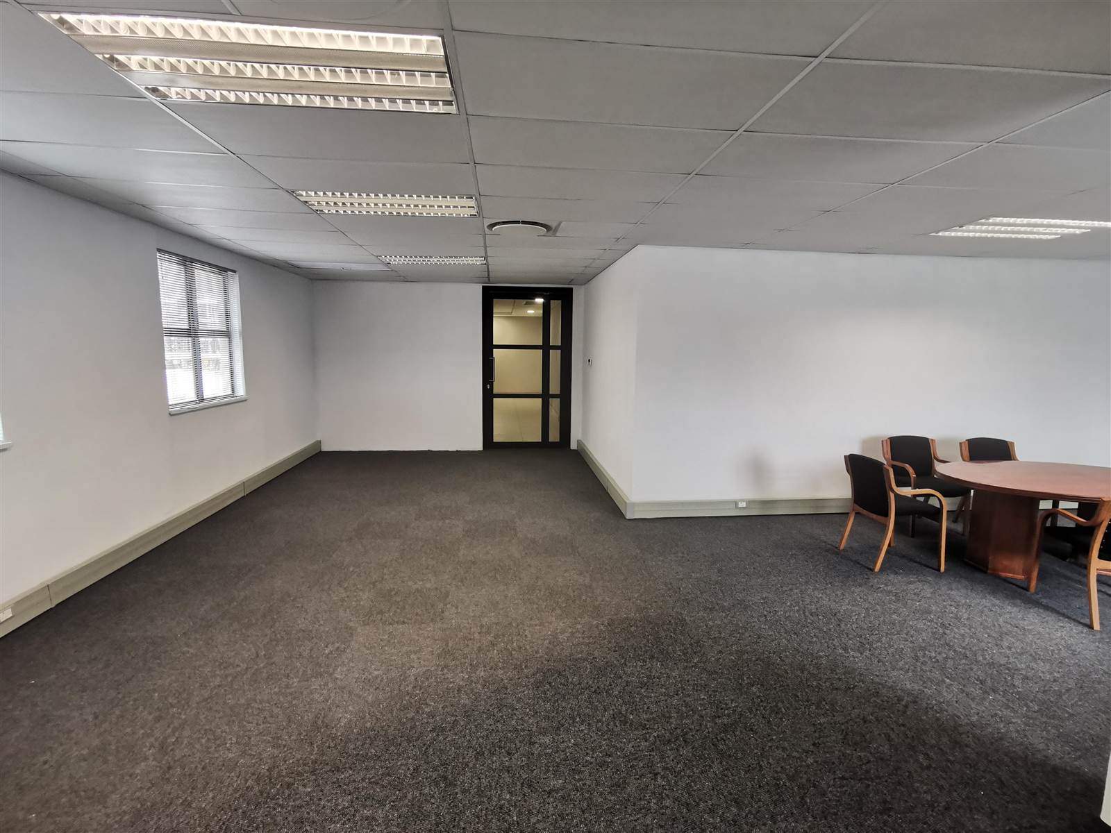 117  m² Commercial space in New Town Centre photo number 15