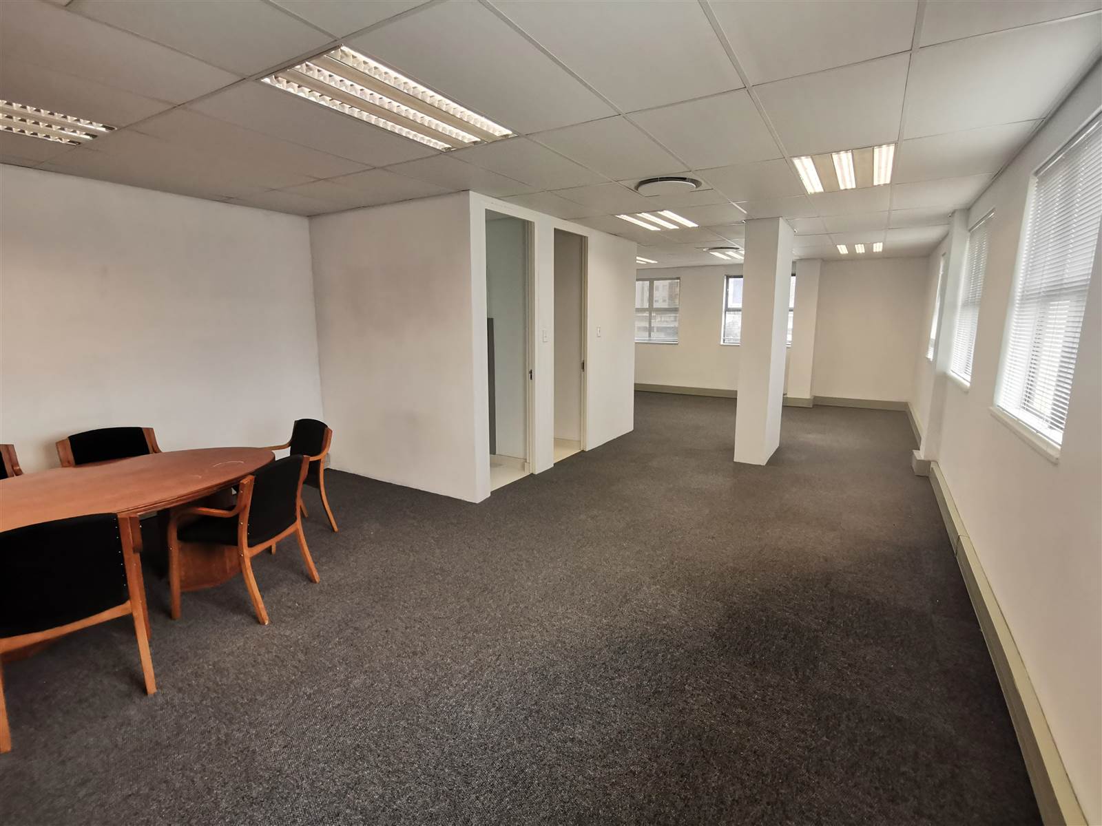 117  m² Commercial space in New Town Centre photo number 1