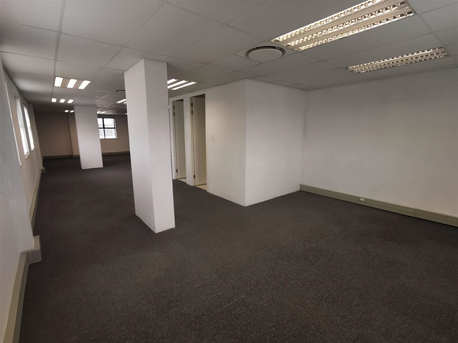 117  m² Commercial space in New Town Centre photo number 11