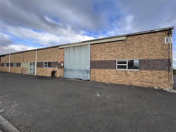 731  m² Industrial space