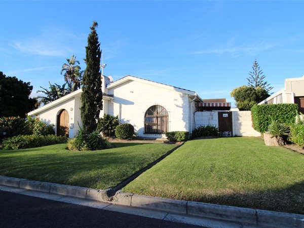 3 Bedroom House 3 Bedroom House