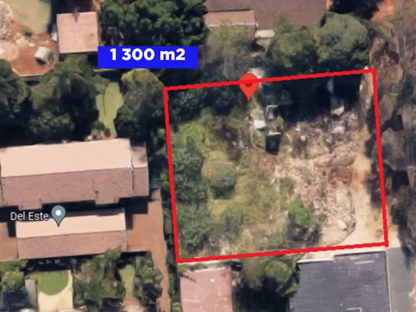 1300 m² Land available in Hatfield