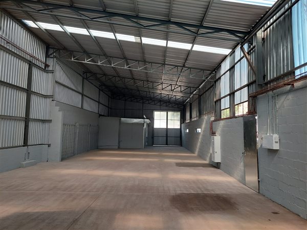 320  m² Industrial space in Springbok