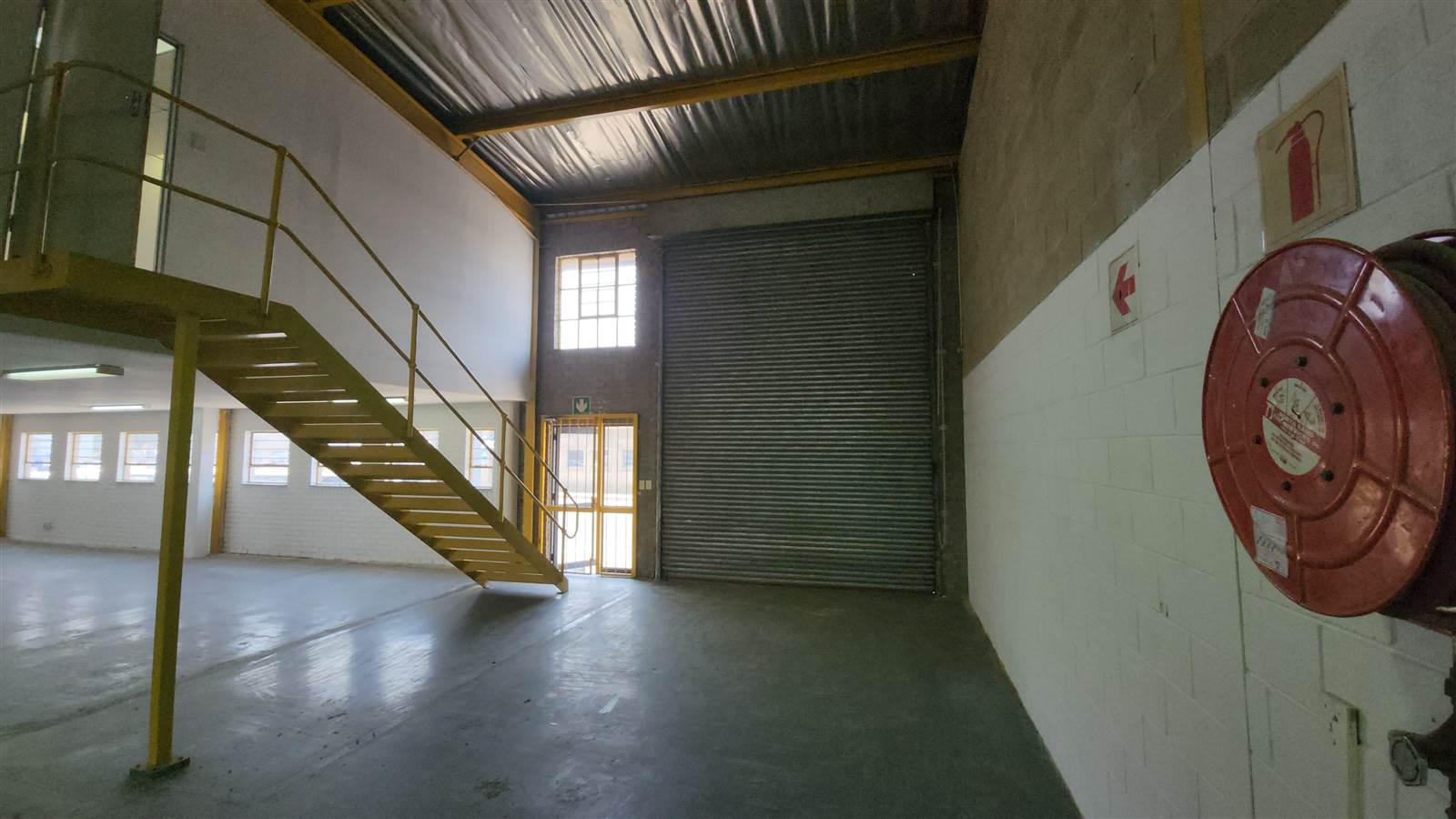 525  m² Industrial space in Kya Sands photo number 16