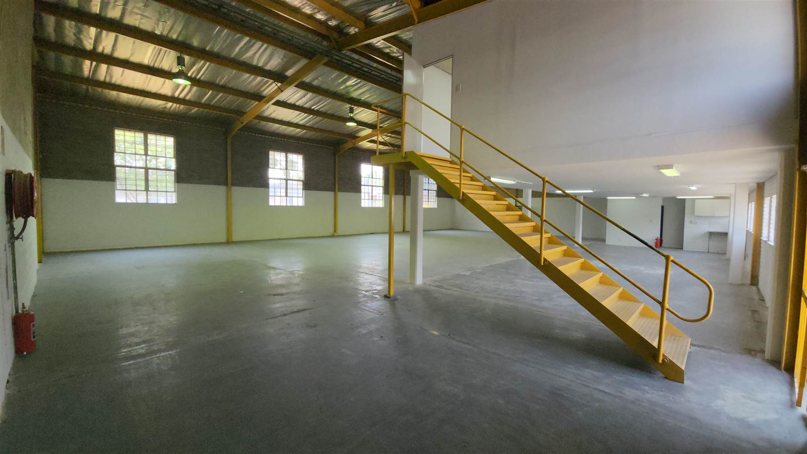 525  m² Industrial space in Kya Sands photo number 14