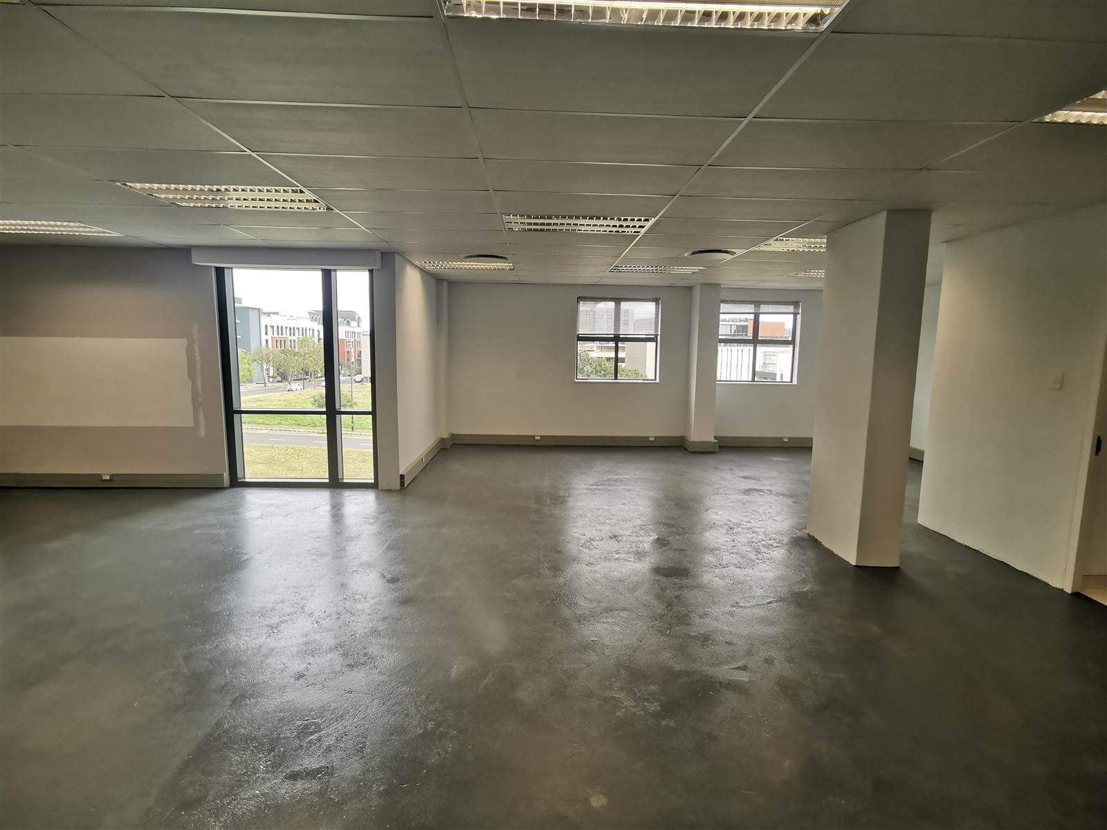148  m² Commercial space in New Town Centre photo number 15
