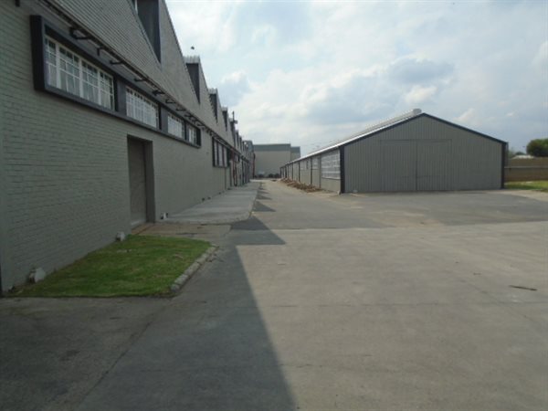 7 426  m² Industrial space