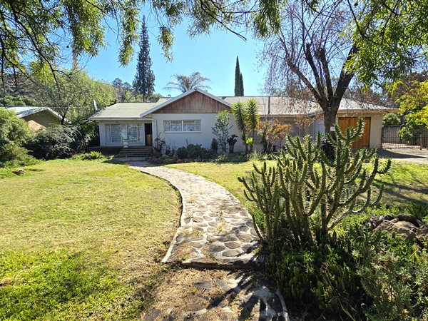 4 Bedroom House 4 Bedroom House