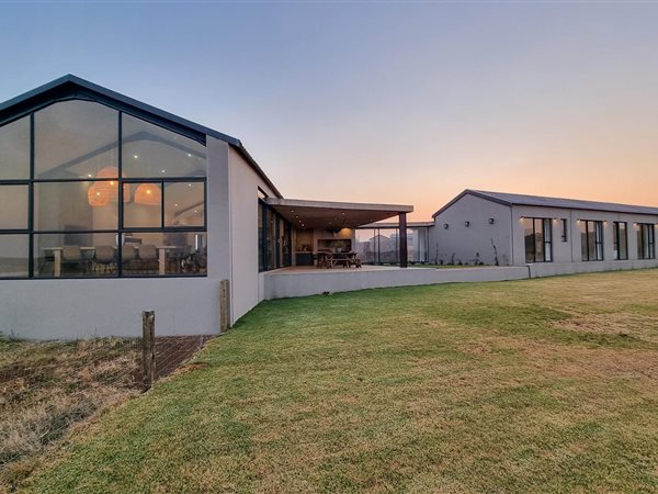 4 Bedroom House 4 Bedroom House