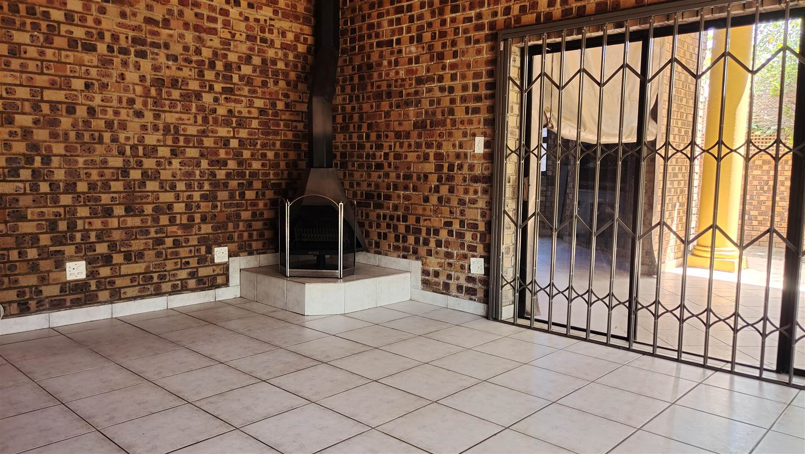 4 Bed House in Bronkhorstspruit photo number 11