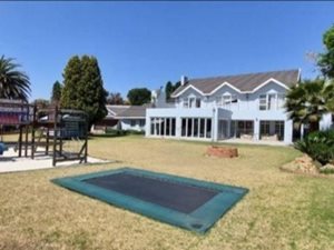 4 Bed House in Libradene