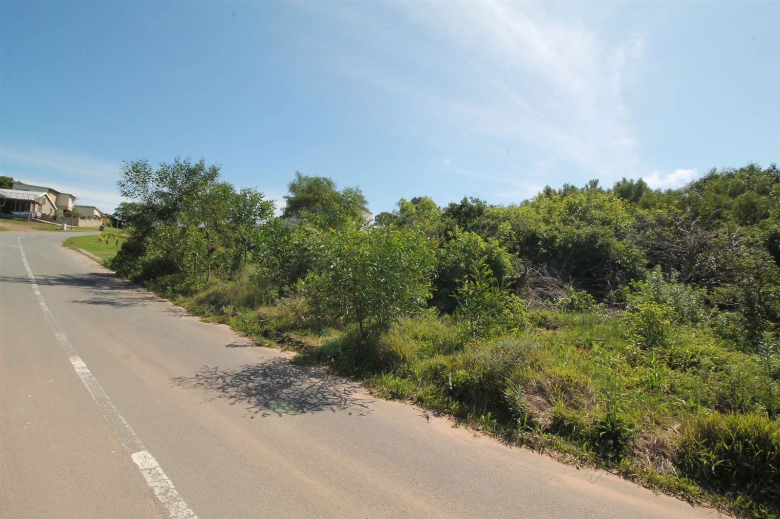 738 m² Land available in Forest Downs photo number 1
