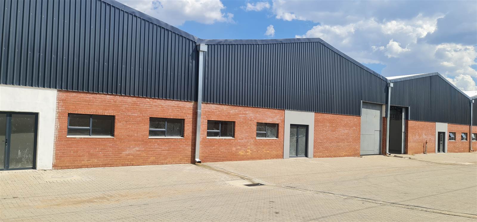 1125  m² Industrial space in Roodepoort Central photo number 1