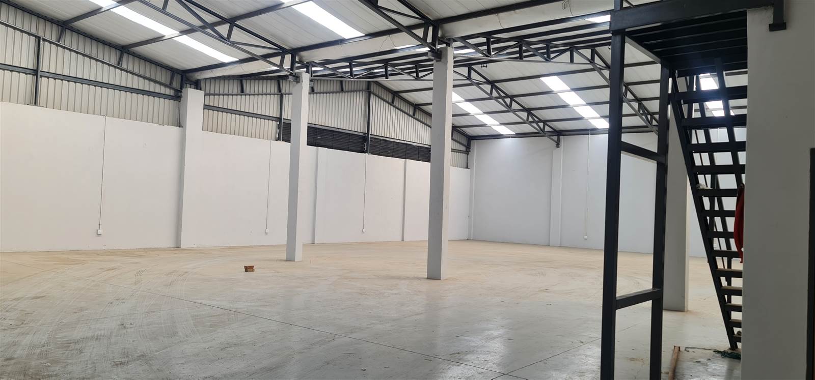 1125  m² Industrial space in Roodepoort Central photo number 9