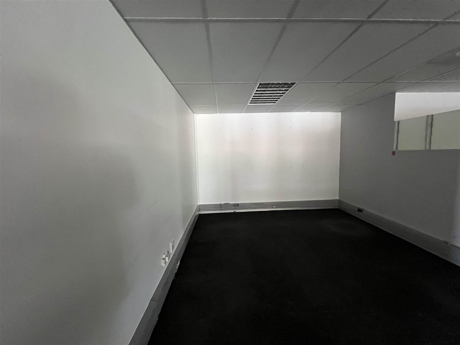 1070  m² Commercial space in Oostersee photo number 7