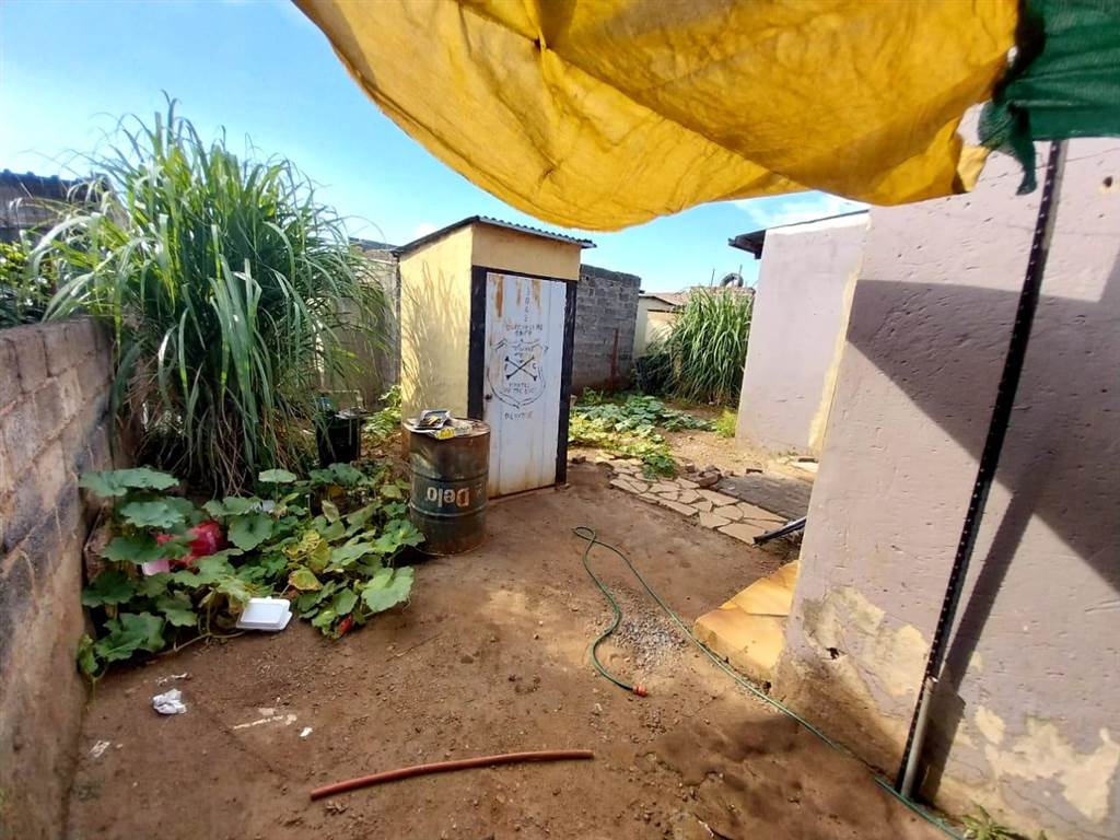 2 Bed House in Winnie Mandela photo number 10