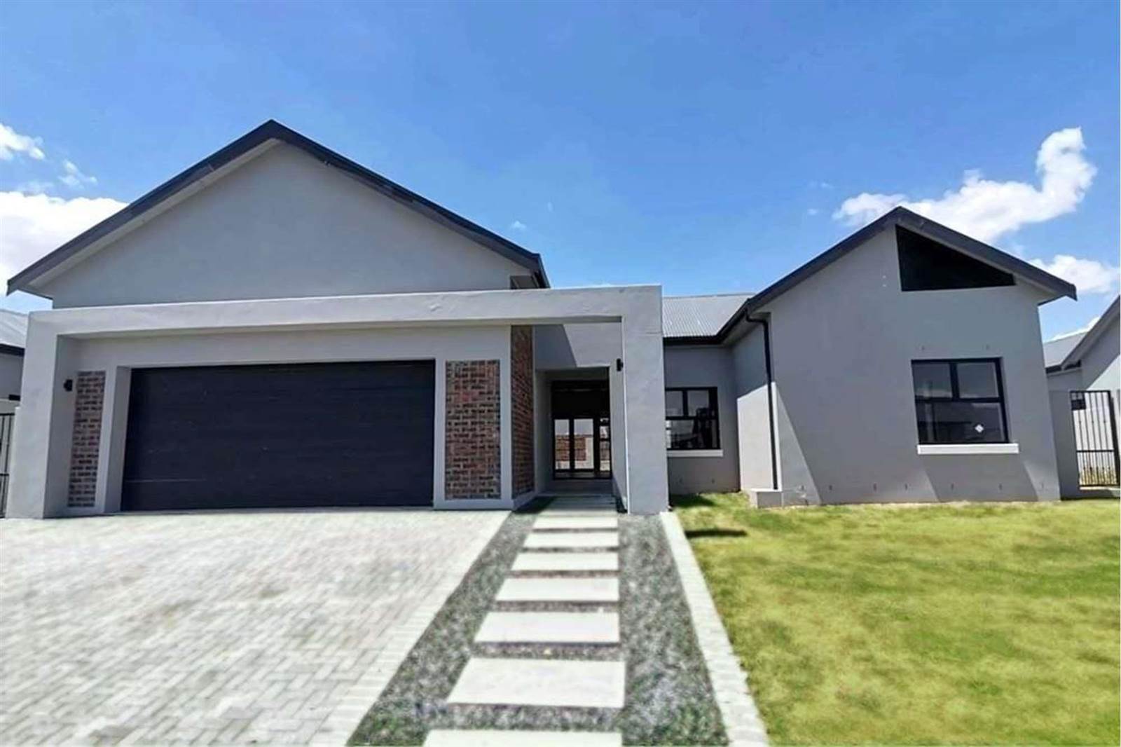 4 Bed House in Paarl photo number 22