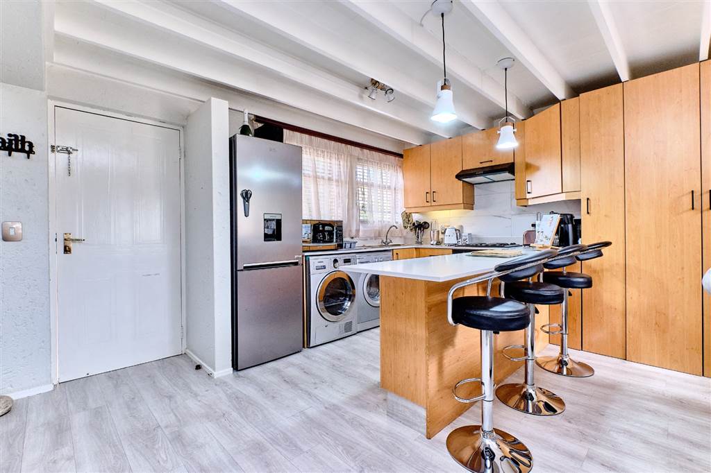 2 Bed Duplex for sale in Sunninghill T4487412 Private Property