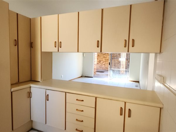 2 Bedroom Townhouse 2 Bedroom Townhouse
