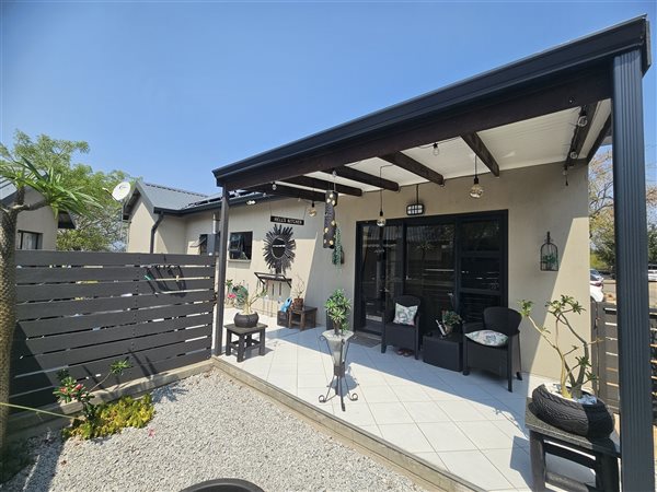 2 Bedroom Townhouse 2 Bedroom Townhouse