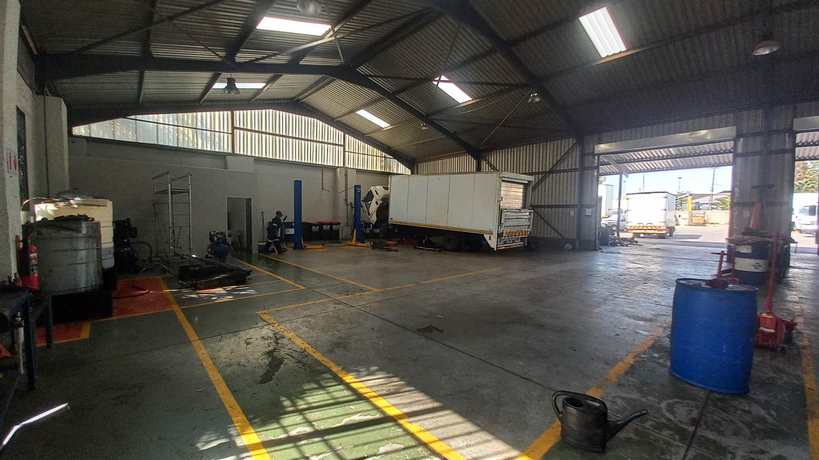 900  m² Industrial space in Pomona photo number 6