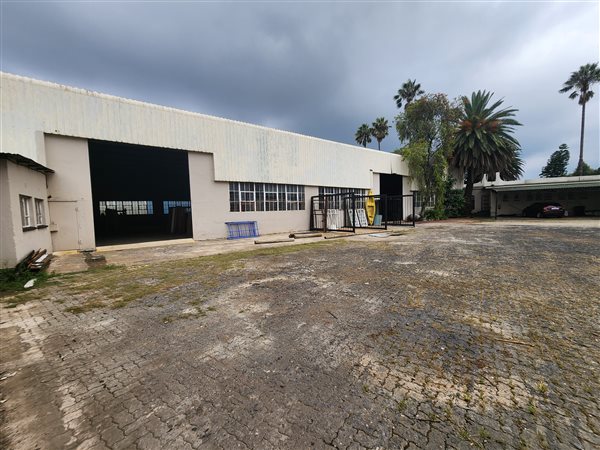 2 000 m² Industrial space 2 000 m² Industrial space