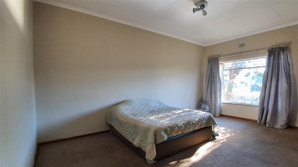 3 Bed Townhouse in Middelburg Central photo number 6