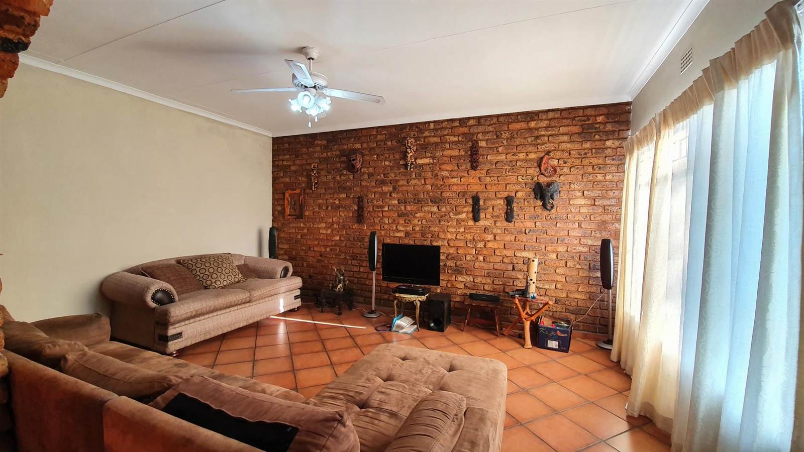 3 Bed Townhouse in Middelburg Central photo number 13