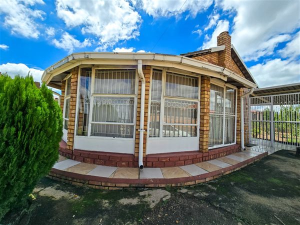 3 Bedroom House 3 Bedroom House