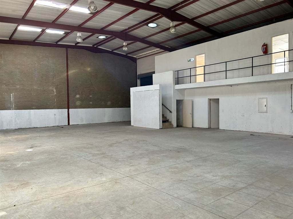 500  m² Industrial space in Eastgate photo number 6