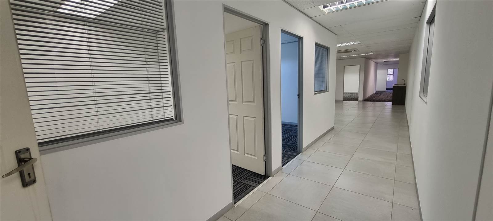 381  m² Commercial space in Epsom Downs photo number 11