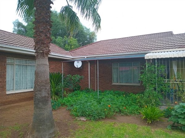 3 Bedroom House 3 Bedroom House