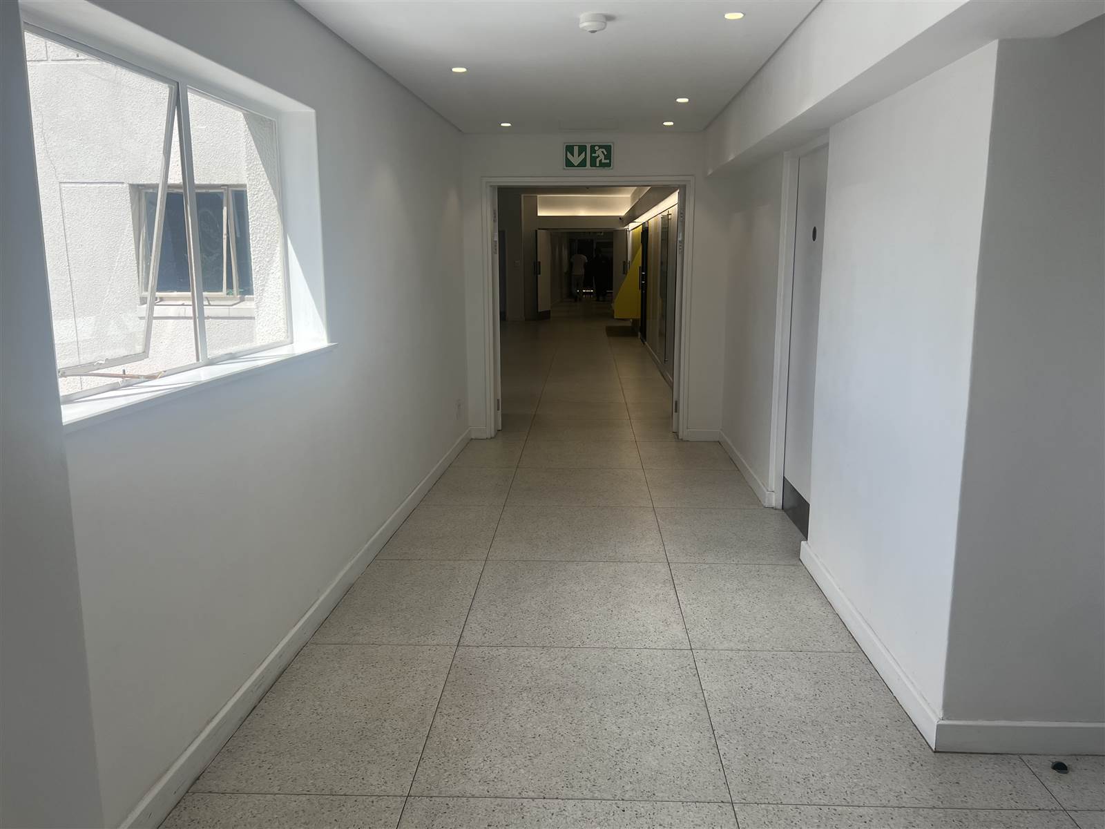 750  m² Commercial space in Cape Town City Centre photo number 7