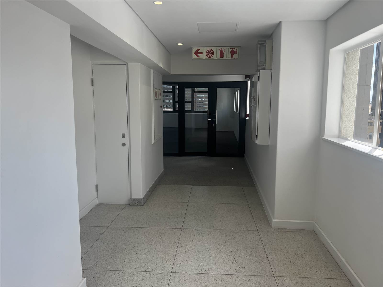 750  m² Commercial space in Cape Town City Centre photo number 8