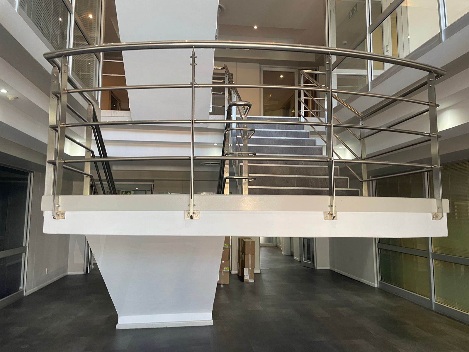 242  m² Commercial space in Plattekloof photo number 6