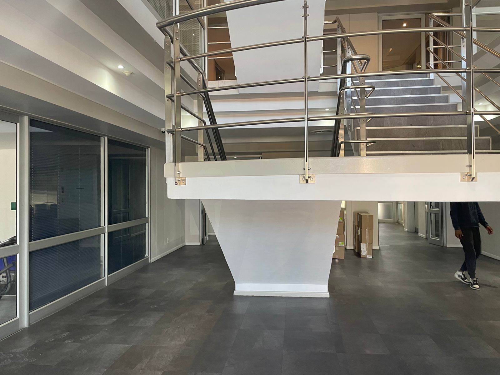 242  m² Commercial space in Plattekloof photo number 21
