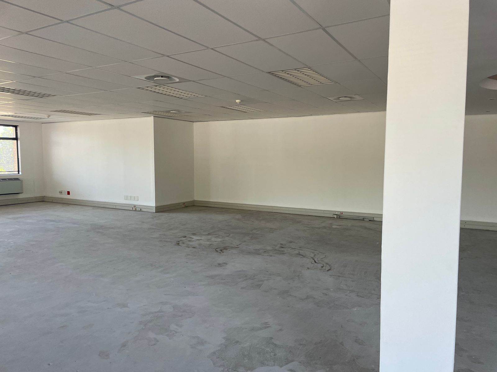 242  m² Commercial space in Plattekloof photo number 20