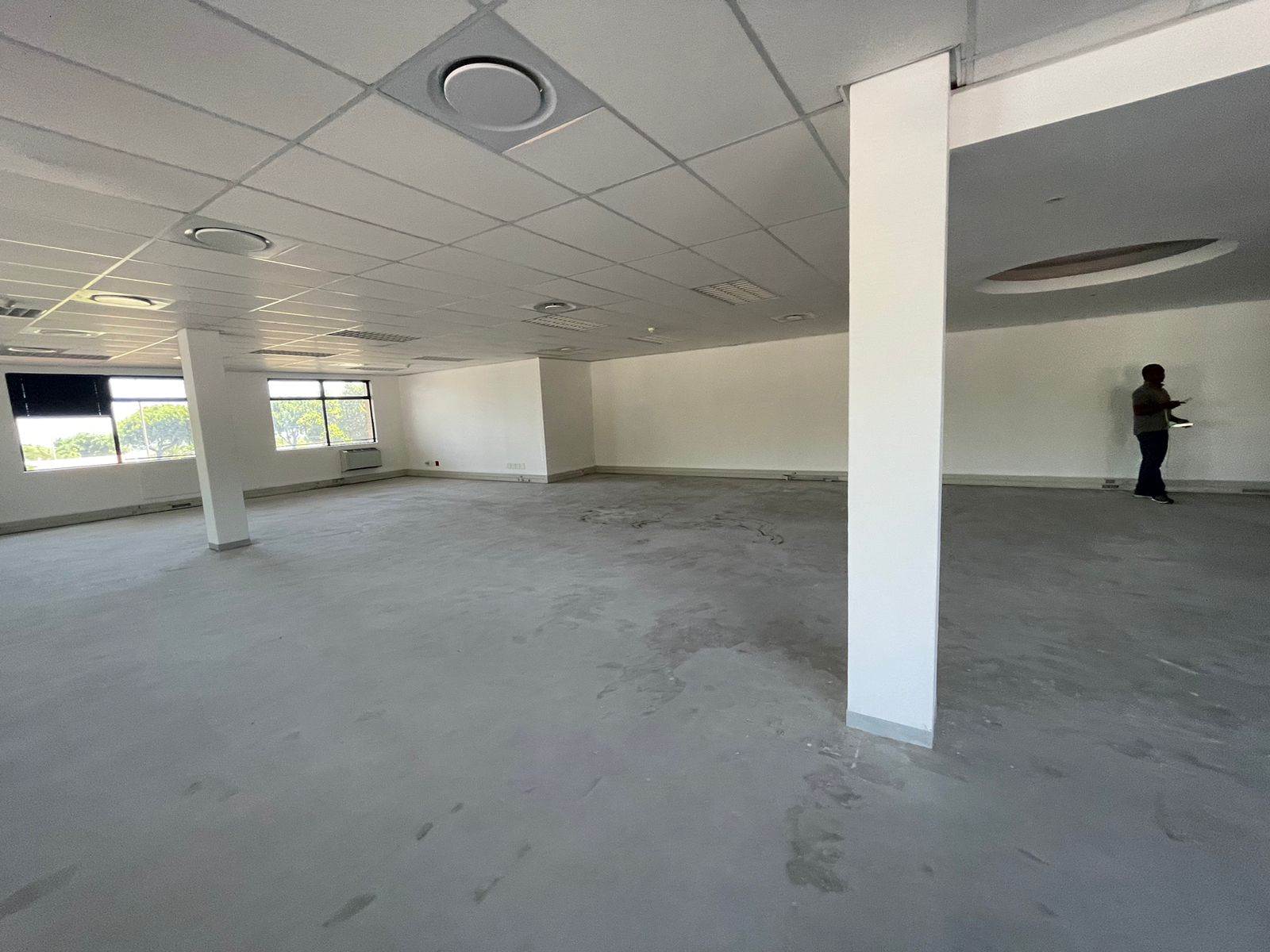 242  m² Commercial space in Plattekloof photo number 13
