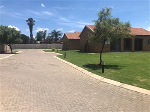 2 Bed Apartment in Karen Park