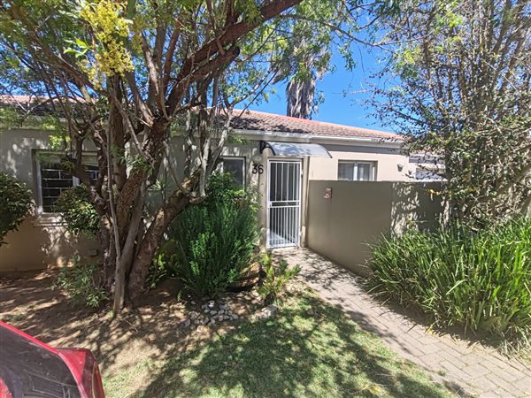 3 Bedroom Townhouse 3 Bedroom Townhouse