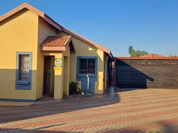 3 Bed House in Clarina