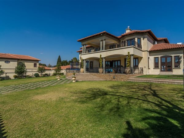 5 Bed House in Bryanston East