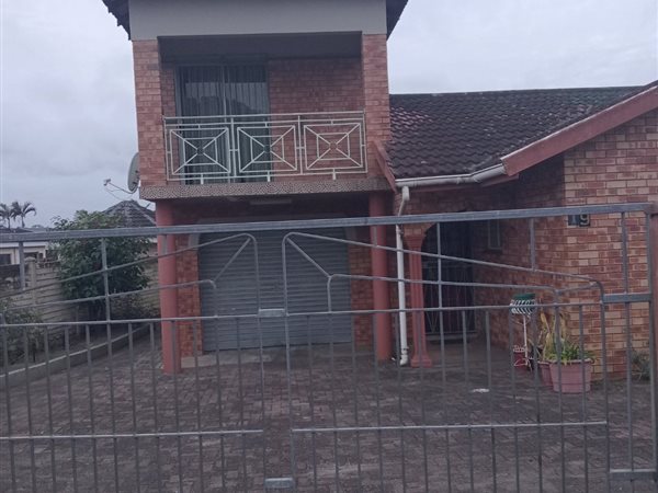 3 Bedroom House 3 Bedroom House
