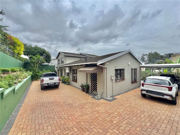 5 Bedroom House 5 Bedroom House