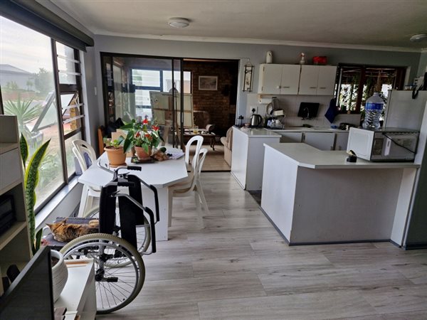 3 Bedroom House 3 Bedroom House