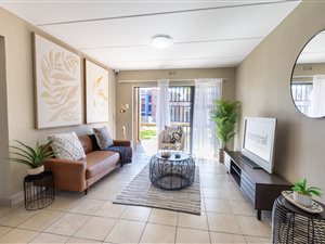Apartment in Hazeldean (Silverlakes Surroundings)