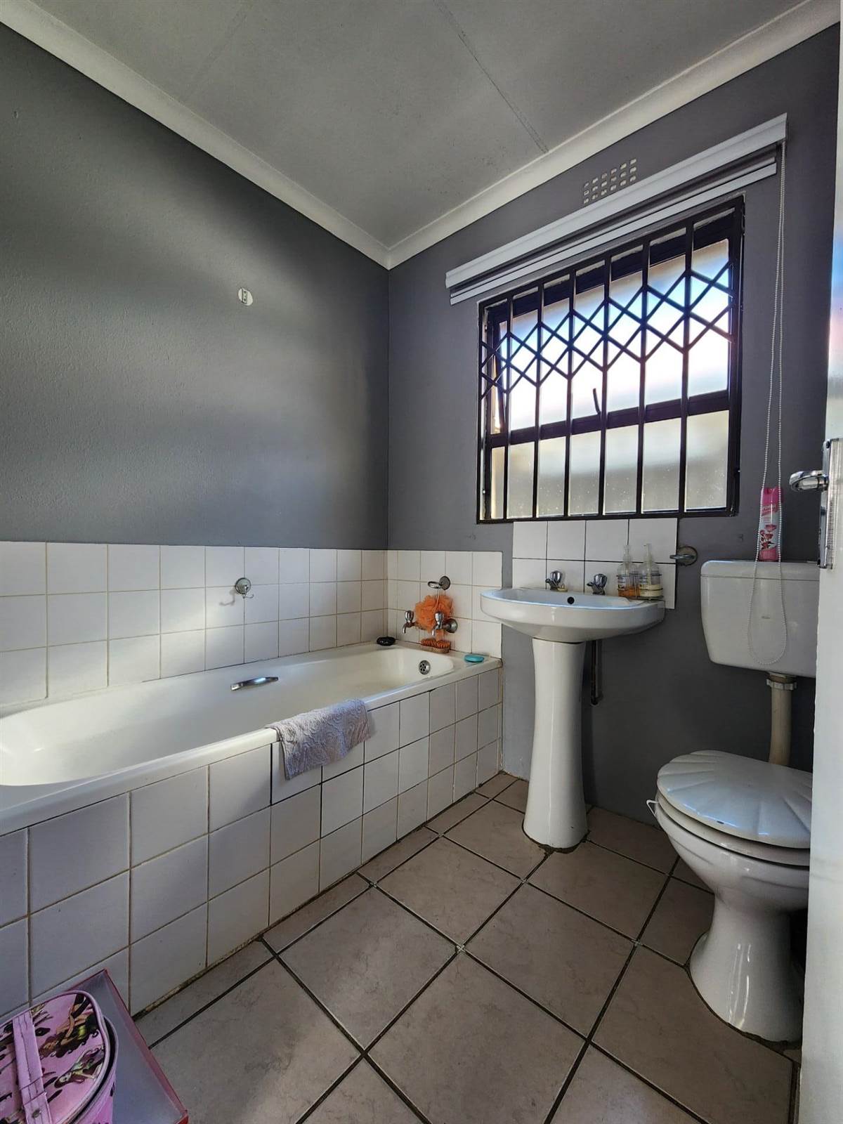 2 Bed House in Protea Glen photo number 11