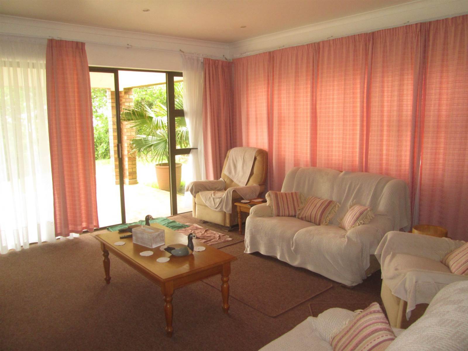 3 Bed House in Bazley Beach photo number 9