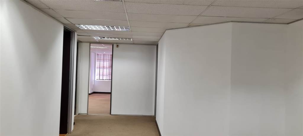 196  m² Office Space in Bruma photo number 6